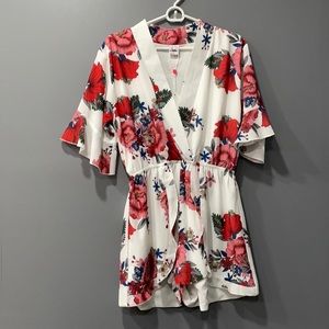 Size Large Floral Romper never worn